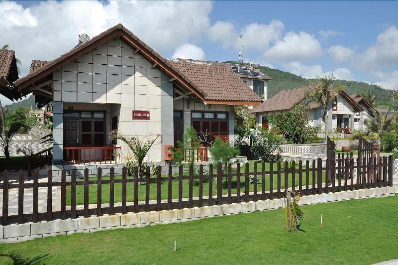 Sa Huynh Beach Resort image