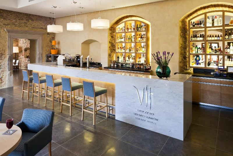 Uroczysko Siedmiu Stawów Luxury Hotel image