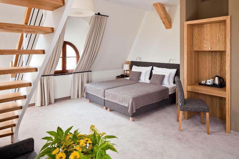 Uroczysko Siedmiu Stawów Luxury Hotel image