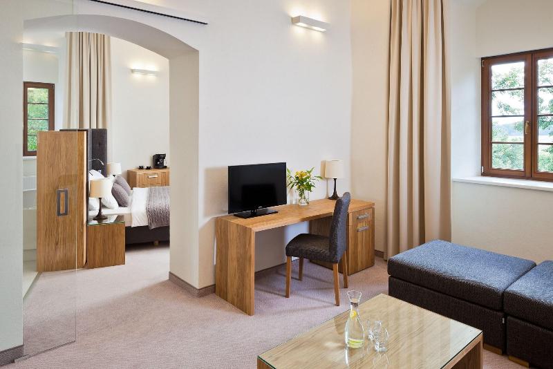 Uroczysko Siedmiu Stawów Luxury Hotel image