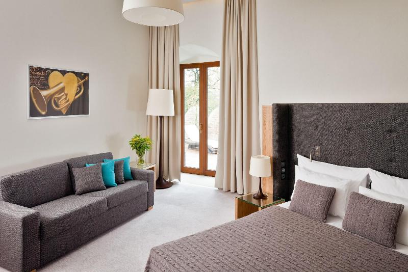 Uroczysko Siedmiu Stawów Luxury Hotel image