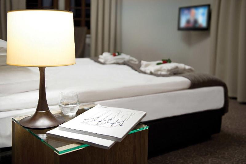 Uroczysko Siedmiu Stawów Luxury Hotel image
