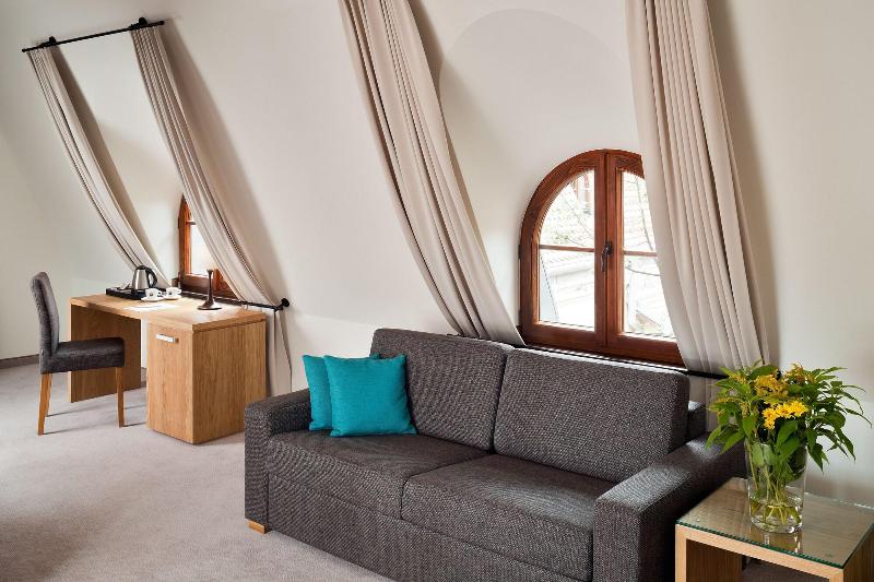 Uroczysko Siedmiu Stawów Luxury Hotel image