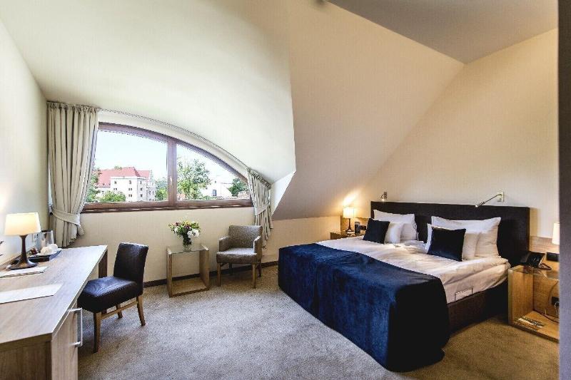Uroczysko Siedmiu Stawów Luxury Hotel image