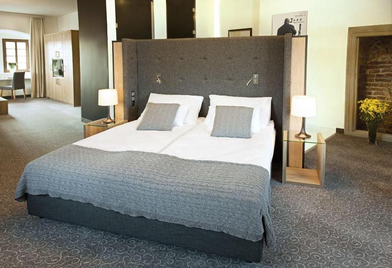 Uroczysko Siedmiu Stawów Luxury Hotel image