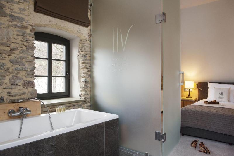 Uroczysko Siedmiu Stawów Luxury Hotel image