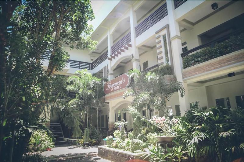 Villa Esmeralda Bryan's Resort Hotel and Restauran image