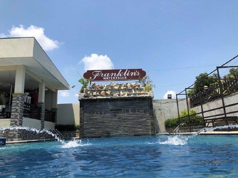 Villa Esmeralda Bryan's Resort Hotel and Restauran image