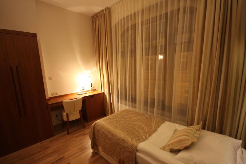 Hotel Vabank image