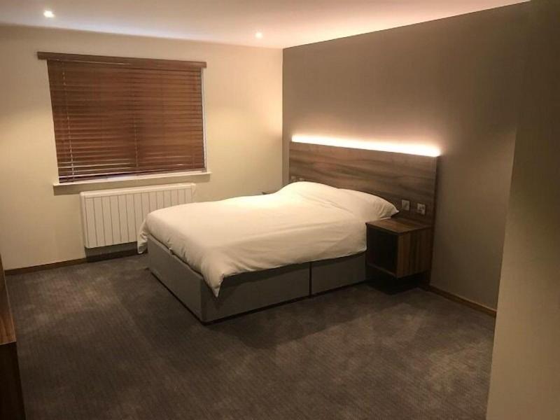 Raglan Lodge image