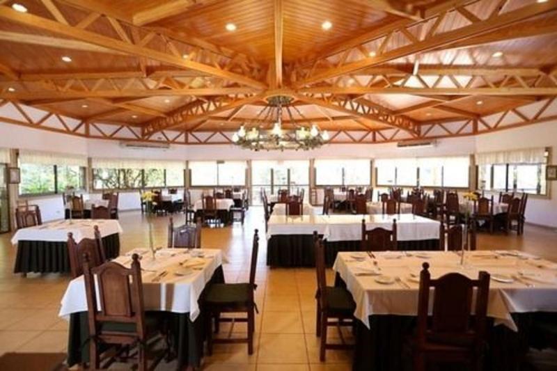 Hotel Cabanas Del Parque