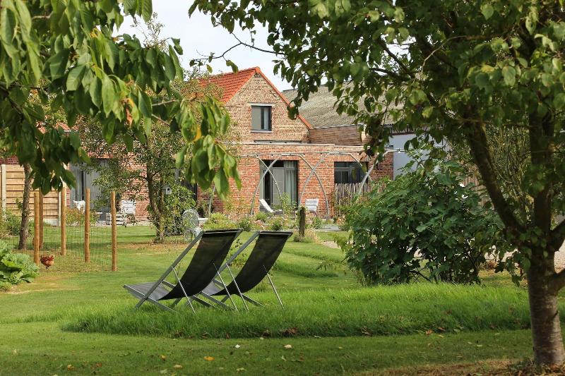 Herbes Folles image