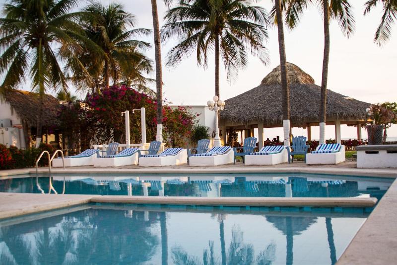Hotel Arista Bugambilias — general view