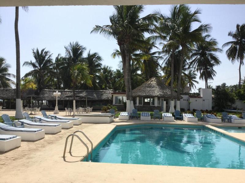 Hotel Arista Bugambilias