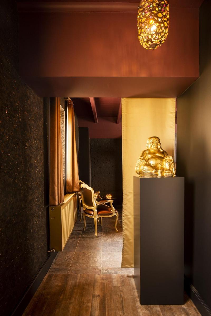 Love Hotel Domaine 10 image