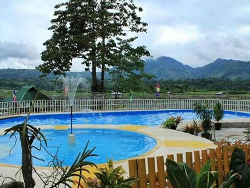 Sunrise Garden Lake Resort image 4