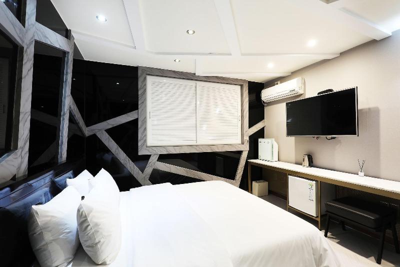 Bellino Hotel image