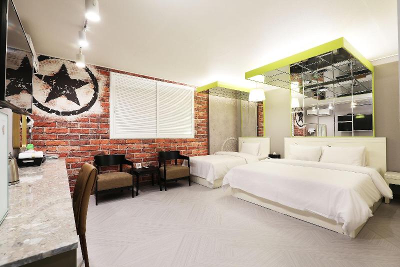 Bellino Hotel image