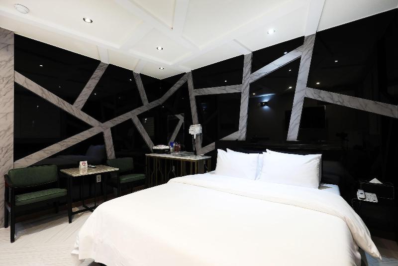 Bellino Hotel image