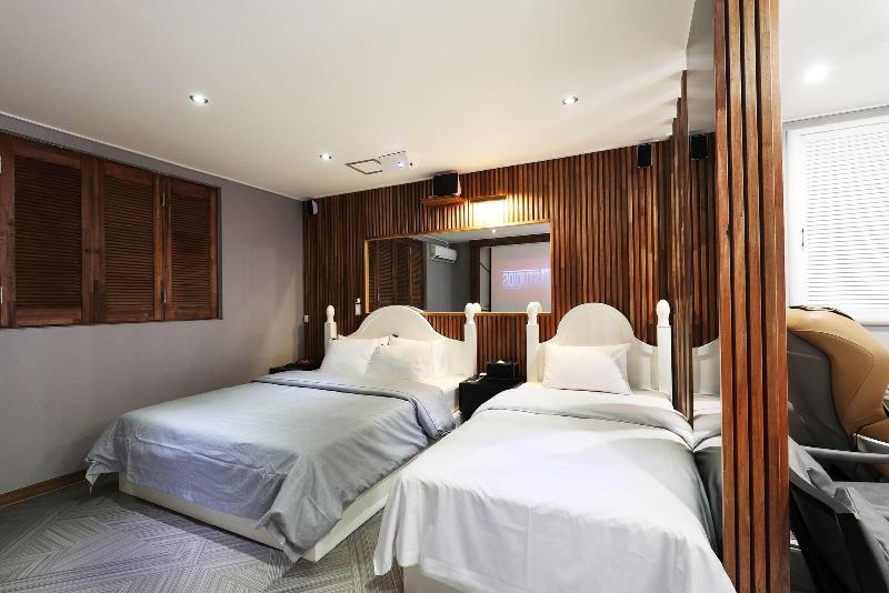 Bellino Hotel image