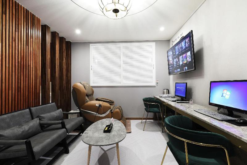 Bellino Hotel image