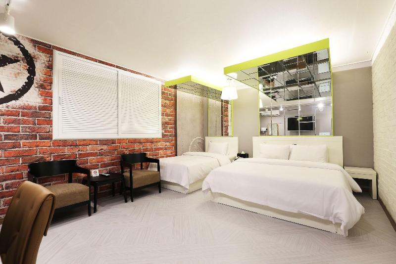 Bellino Hotel image