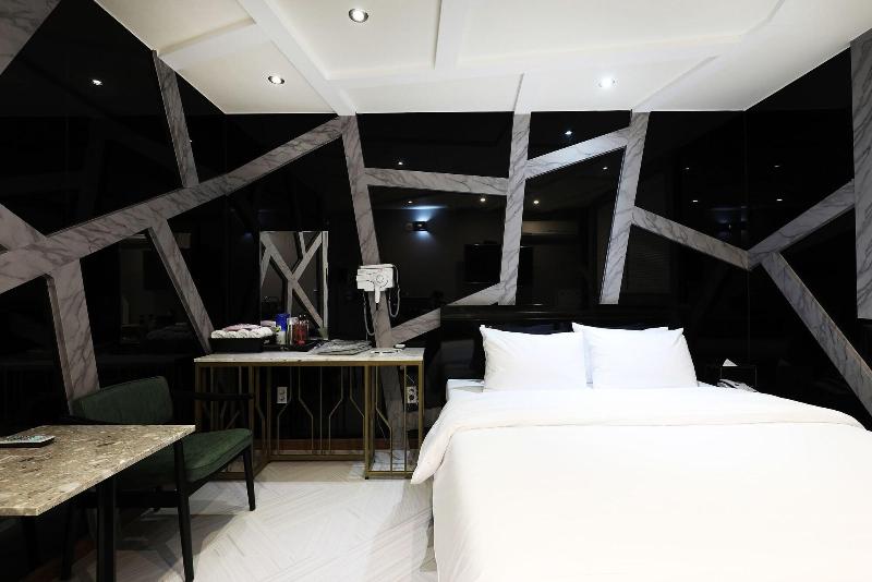 Bellino Hotel image