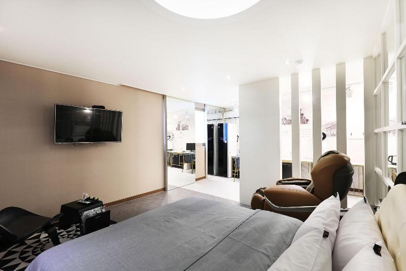 Bellino Hotel image