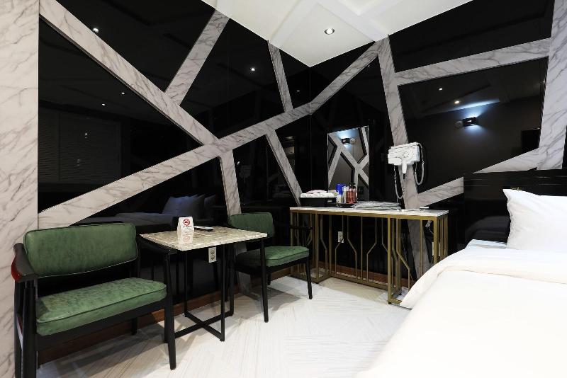 Bellino Hotel image