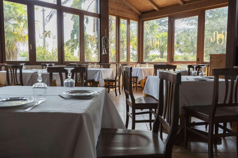 Corallo Country Hotel & SPA image