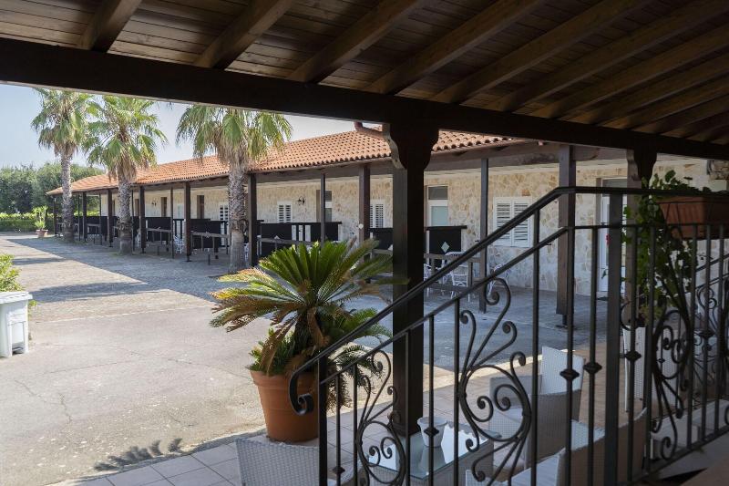 Corallo Country Hotel & SPA image