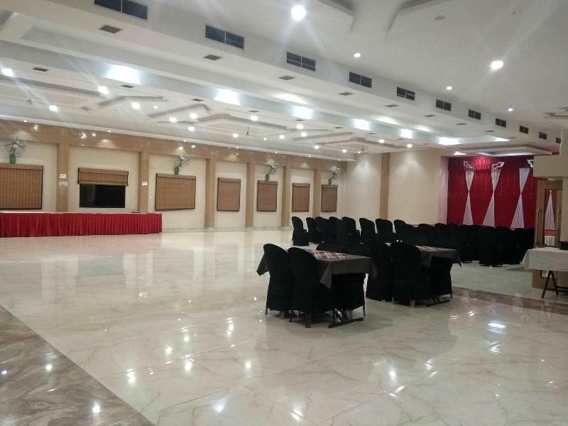 Jk Rooms 108 Hotel Royal Regency image