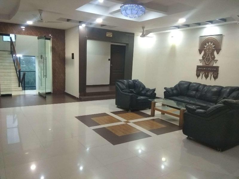 Jk Rooms 108 Hotel Royal Regency image