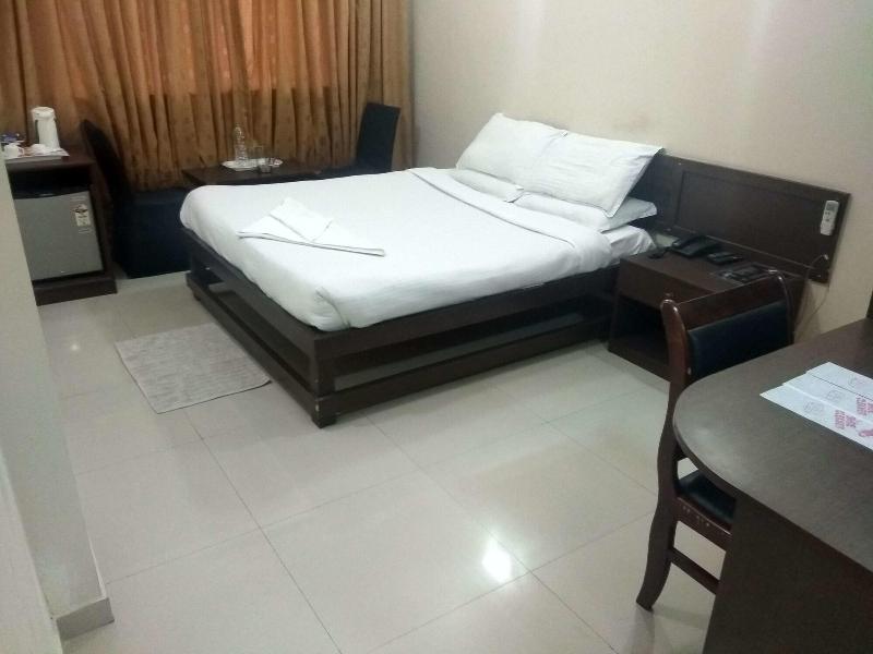 Jk Rooms 108 Hotel Royal Regency image