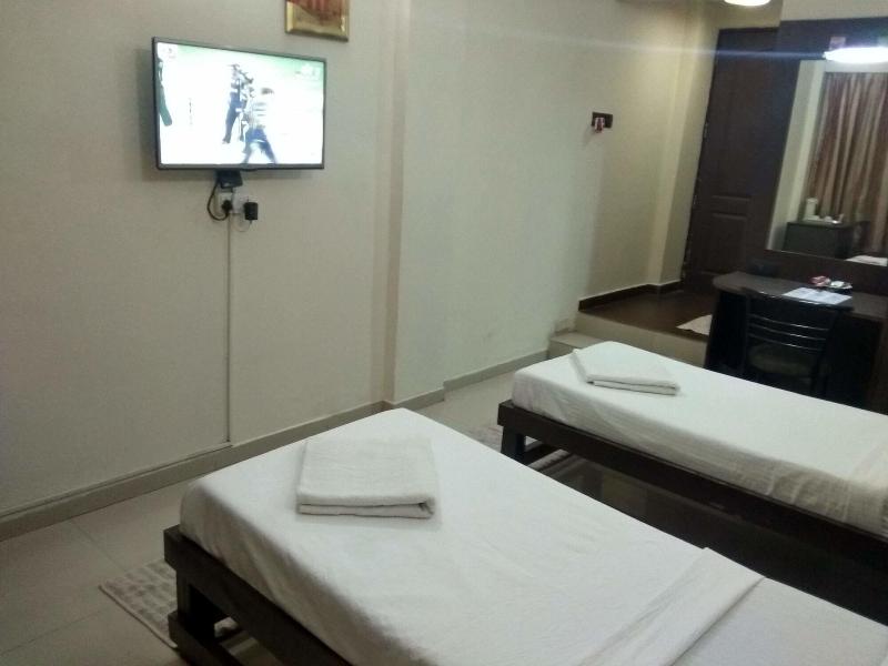 Jk Rooms 108 Hotel Royal Regency image