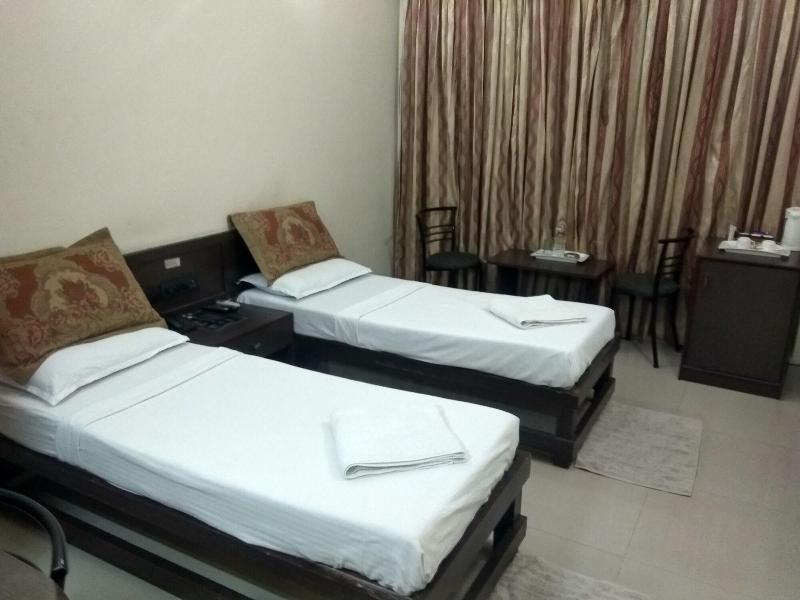 Jk Rooms 108 Hotel Royal Regency image