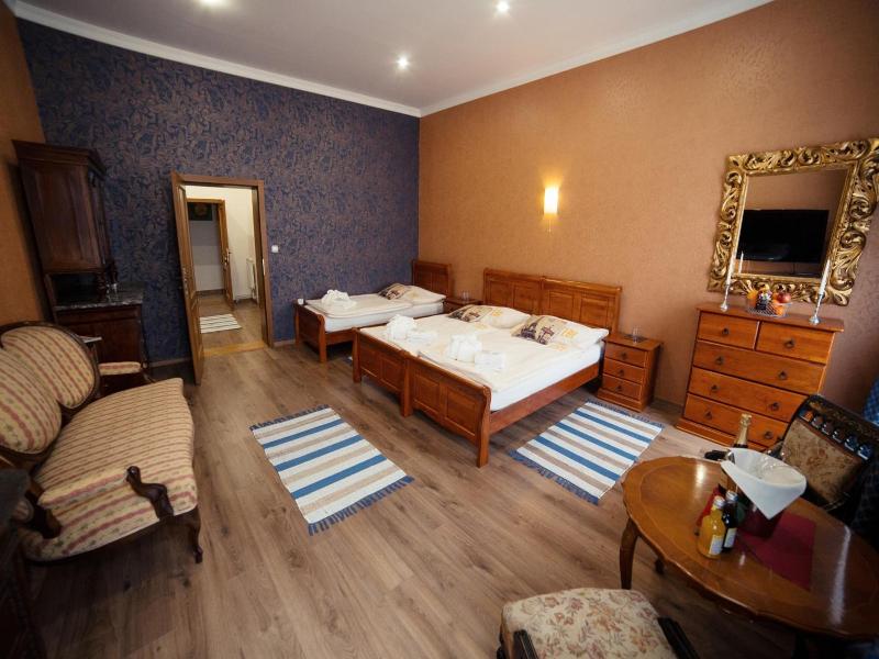 Hotel Bristol image