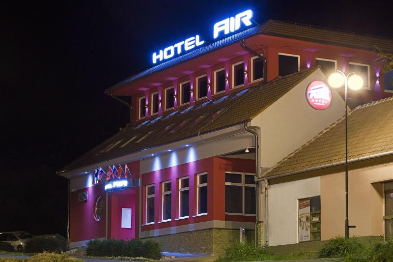 Air Hotel image