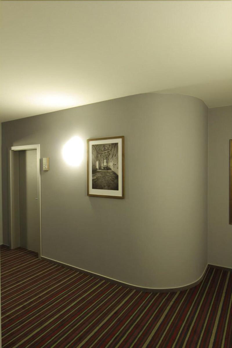 Air Hotel image