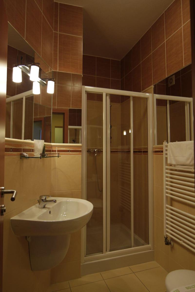 Air Hotel image