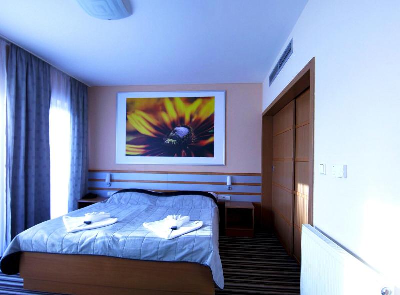 Air Hotel image
