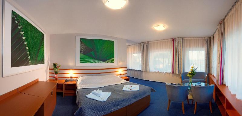 Air Hotel image
