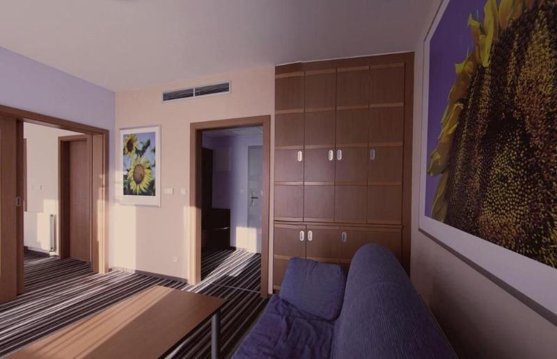 Air Hotel image