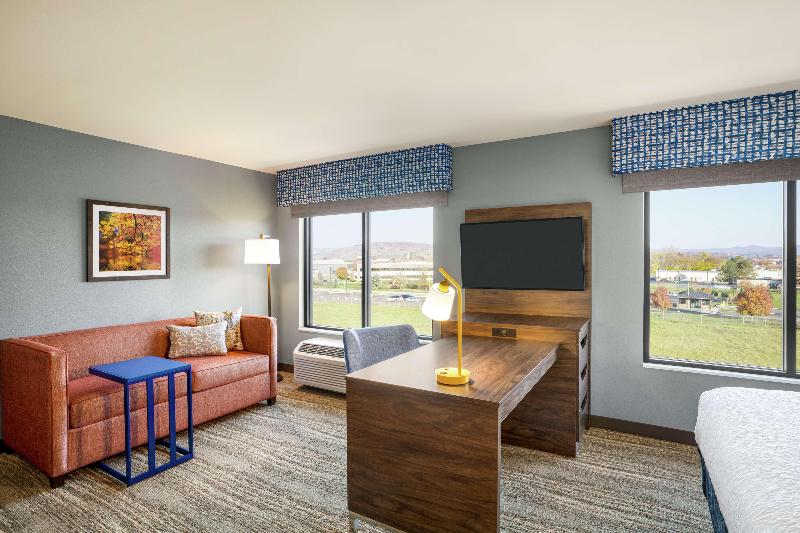 Hampton Inn & Suites By Hilton Olean image