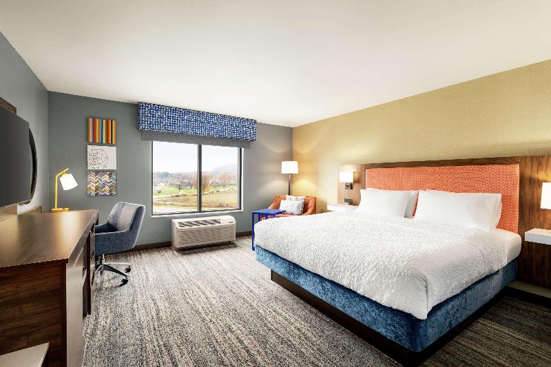 Hampton Inn & Suites By Hilton Olean image