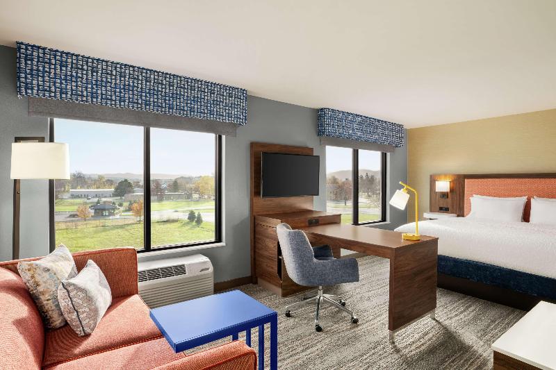 Hampton Inn & Suites By Hilton Olean image