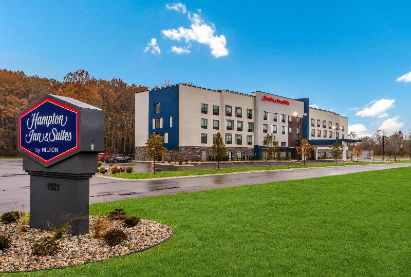 Hampton Inn & Suites By Hilton Benton Harbor photo 14