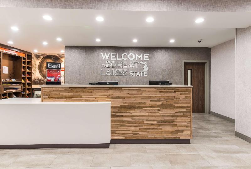 Hampton Inn & Suites By Hilton Benton Harbor photo 18