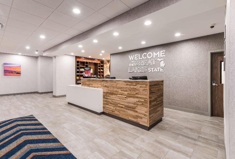 Hampton Inn & Suites By Hilton Benton Harbor photo 19