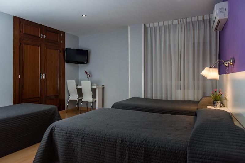 Hostal Verona image